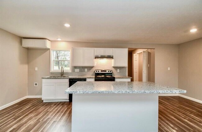 Foto del edificio - 7703 McHenry St