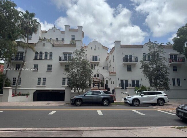 Foto del edificio - 323 Navarre Ave