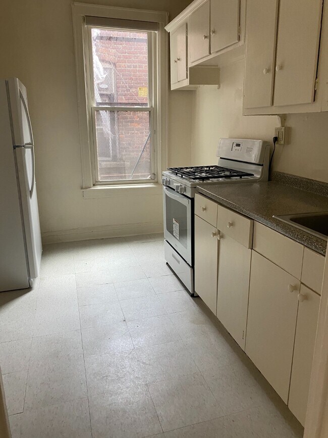 Foto del edificio - 3840 Flatlands Ave