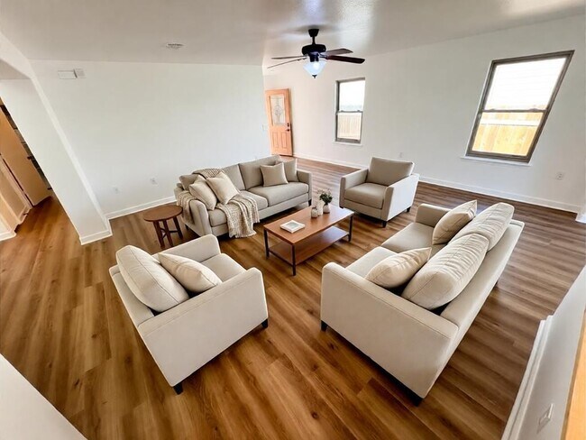 Foto del edificio - 8003 Bannock Ln