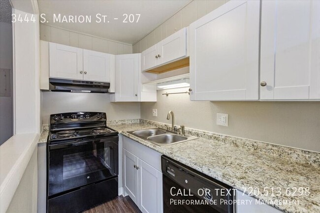Building Photo - 3444 S Marion St
