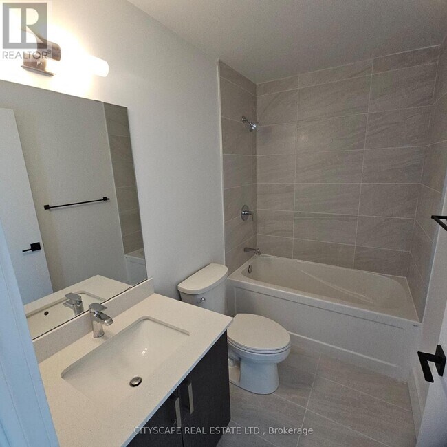 Photo du bâtiment - 2782 Barton St E