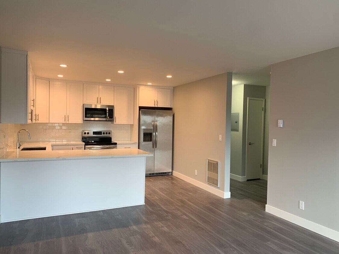 Foto principal - 668 Cedar St