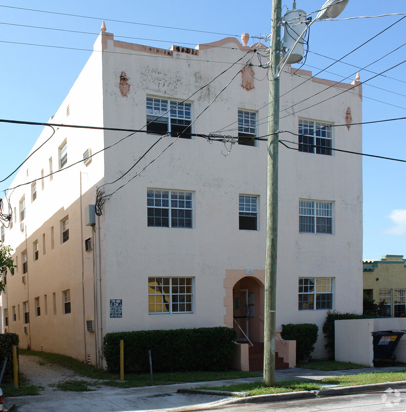 Building Photo - Little Havana