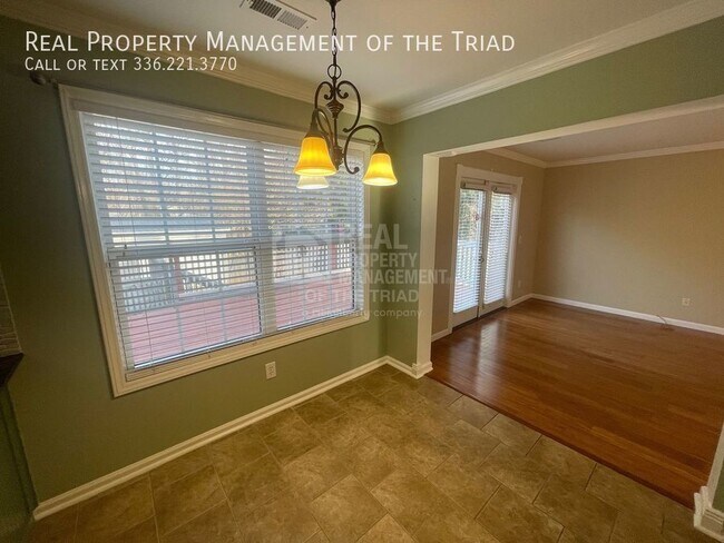 Building Photo - Beautiful 3bd/2.5ba 2 story home in Reedy ...