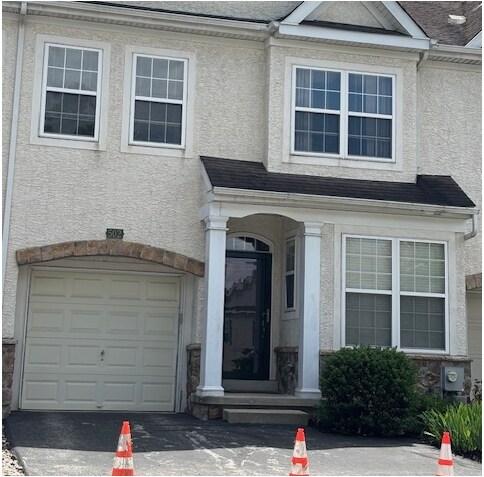 Foto principal - 502 Rolling Hill Dr