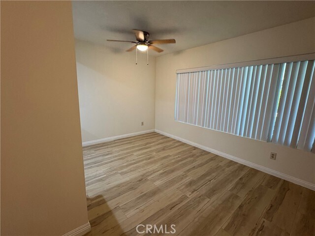 Foto del edificio - 1330 W Lambert Rd