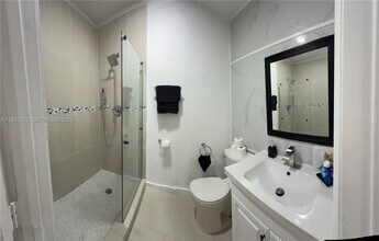 Building Photo - 16330 SW 107th Ave