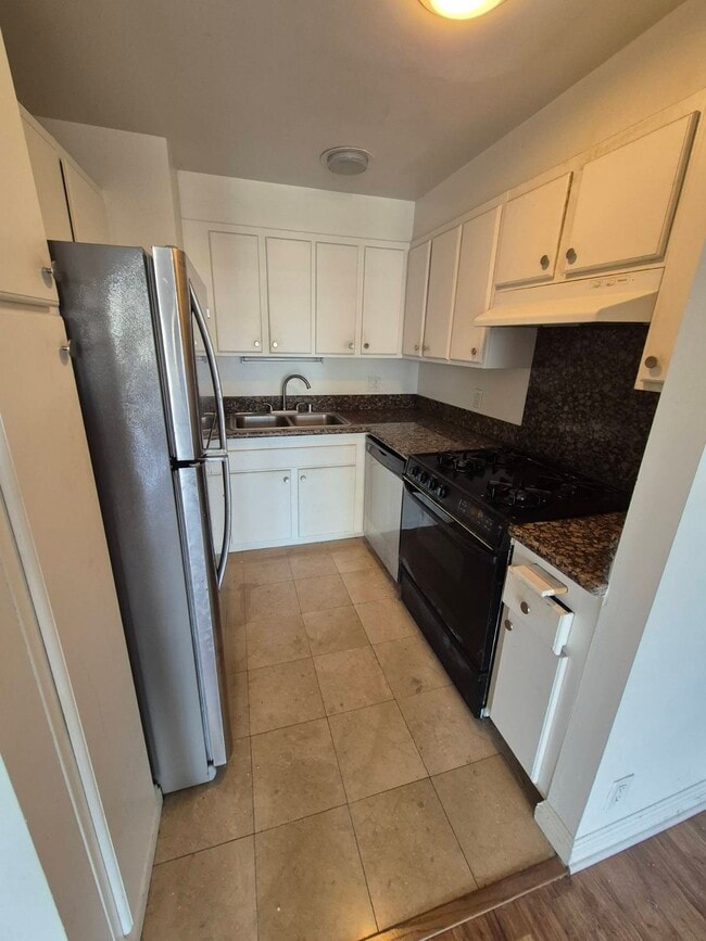 Photo - 800 W 1st St Apartment