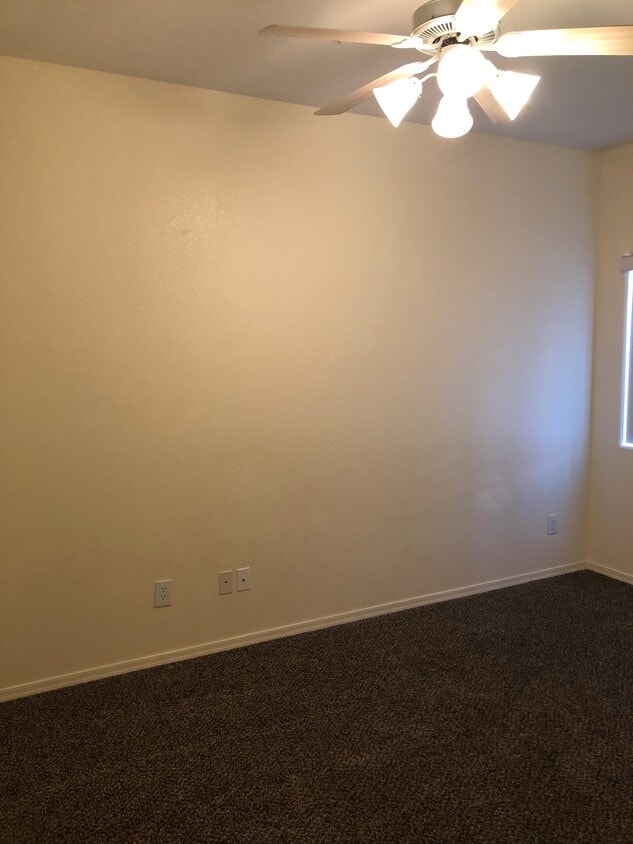 Foto del edificio - 1765 Central Ave