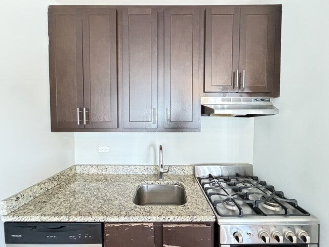 Foto del edificio - 627 W Patterson Ave