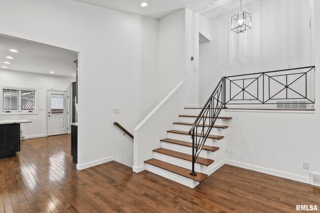 Building Photo - 1236 Ivywood Dr