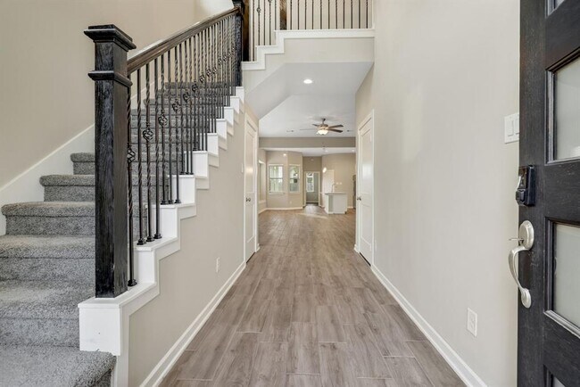 Foto del edificio - 7011 Winterberry Gln Ln