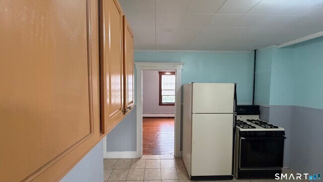 Building Photo - 182 Beechwood Ave