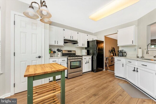Foto del edificio - 7115 Oberlin Cir