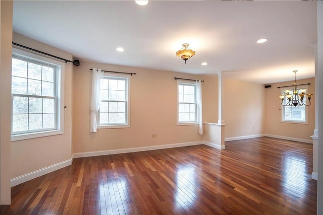 Building Photo - 4 Bedroom House For Rent