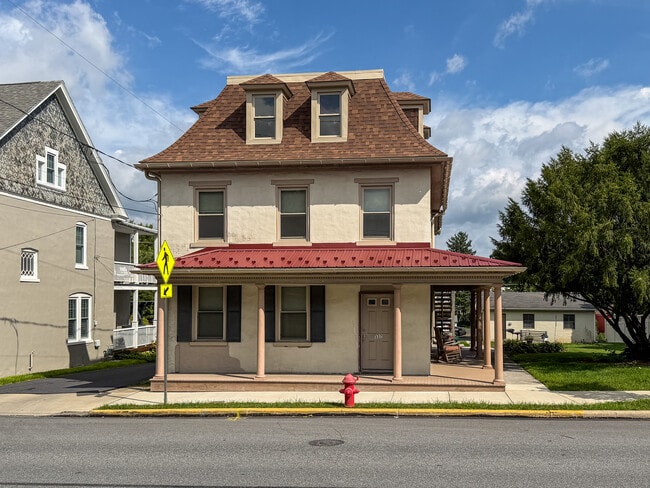 Building Photo - 337 E Main St