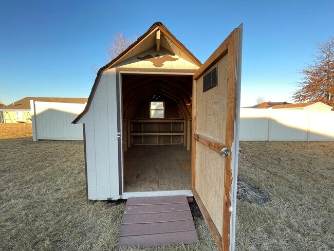 Shed - 140 Venus St