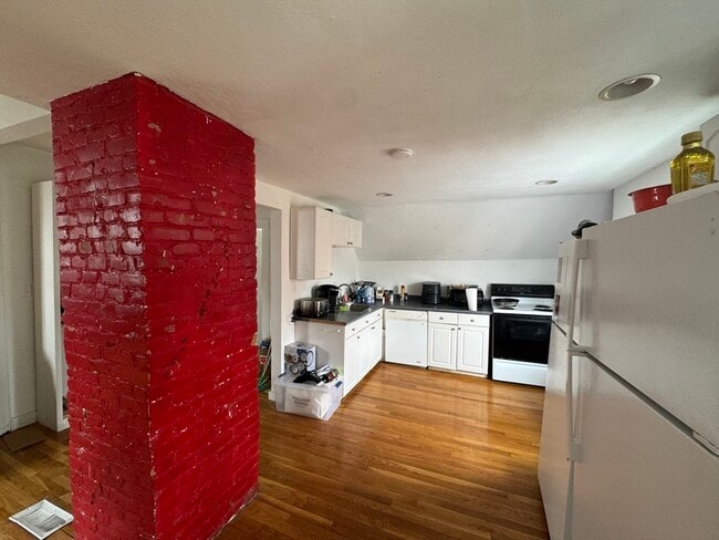 *Pictures are representative samples of the advertised unit. In some cases, the actual units you tou - 20 South St