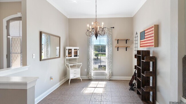 Foto del edificio - 10530 Springglen Ct