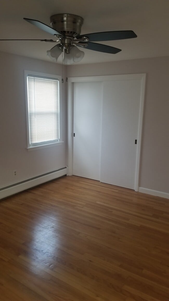 master bedroom - 98 Gloucester St