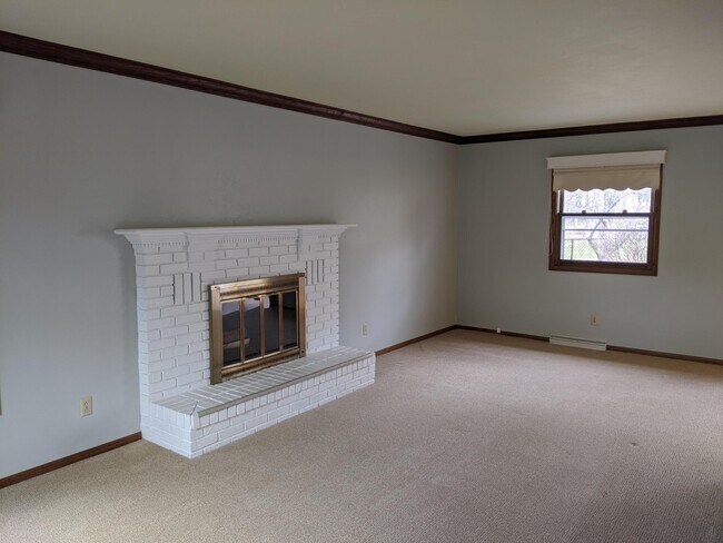 Building Photo - 7210 Harvest Hill Rd