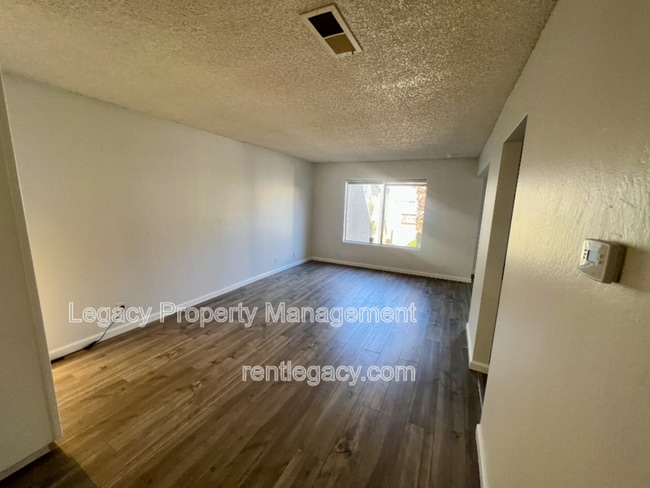 Photo - 2200 Laguna Cir Apartment