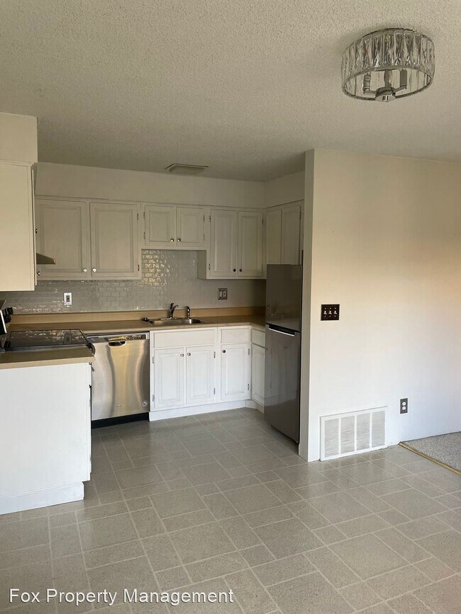 Building Photo - 2 br, 1 bath House - 3375 Chisholm Trail  ...
