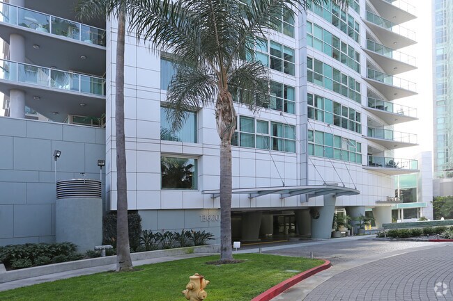 Regatta Seaside Condominiums Apartments Marina Del Rey