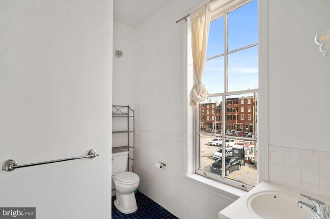Foto del edificio - 329 S 17th St