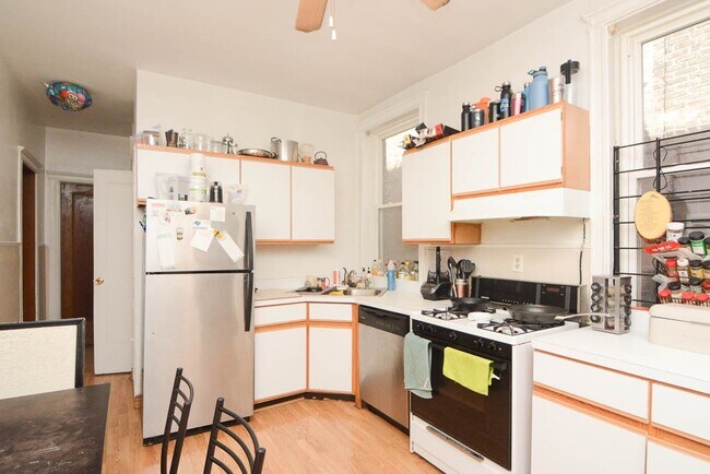 Foto del edificio - 1150 W Waveland Ave