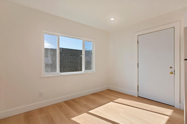 Foto del edificio - 1739 Lincoln St