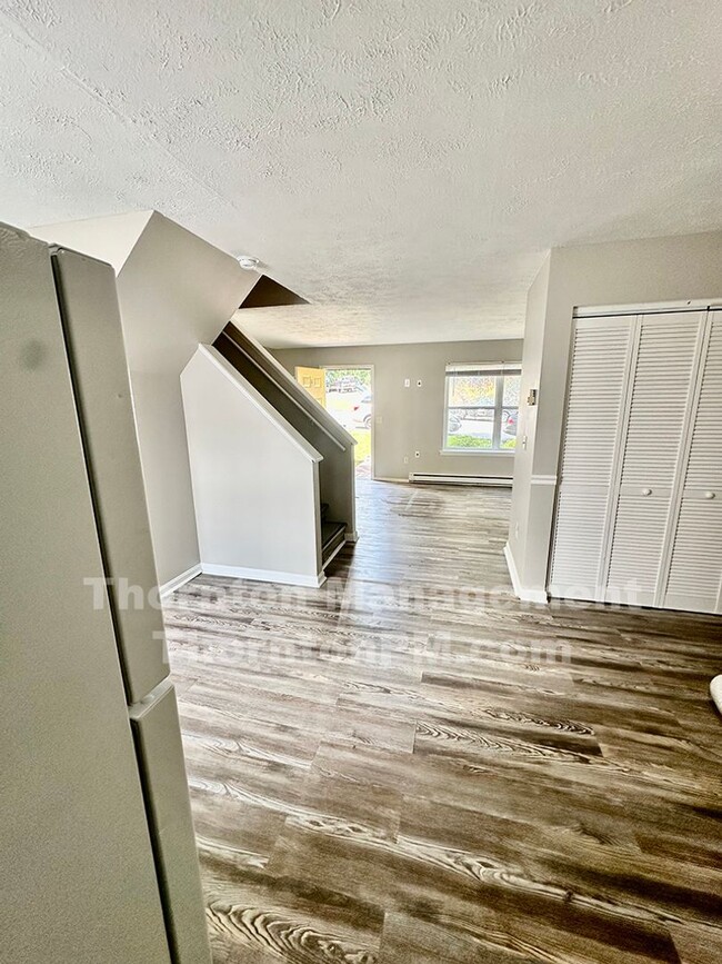 Building Photo - Available Now 3 Bedroom Townhouse in Culpeper
