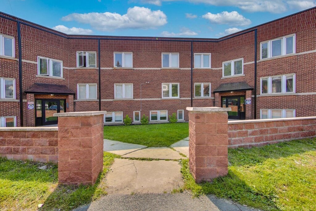 Primary Photo - Beautifully Renovated 2 Bedroom Unit