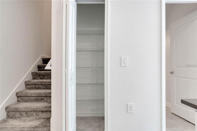 Foto del edificio - 7412 Stone Crk Trl