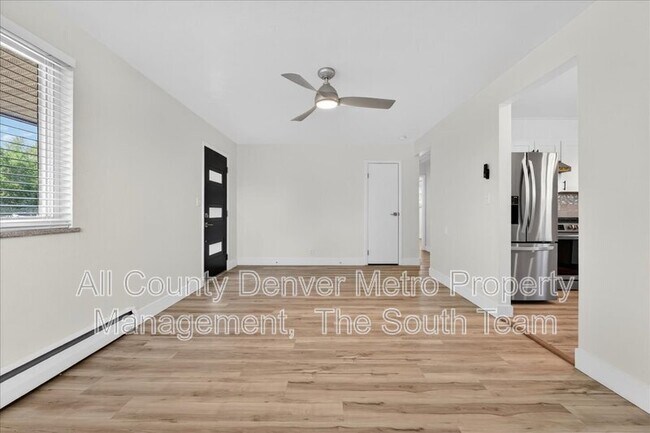 Foto del edificio - 9050 N Elm Ct
