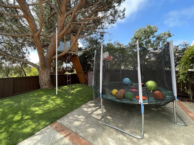 Foto del edificio - 3945 Carmel Springs Way