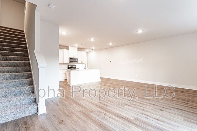 Building Photo - 29 Centimeters Dr