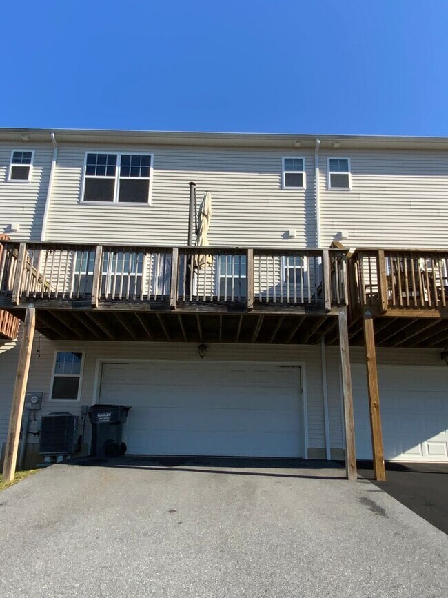 Foto del edificio - 327 Cabot Circle, Willow Street, PA 17584