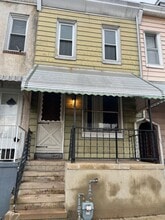 Building Photo - 909 Marion St