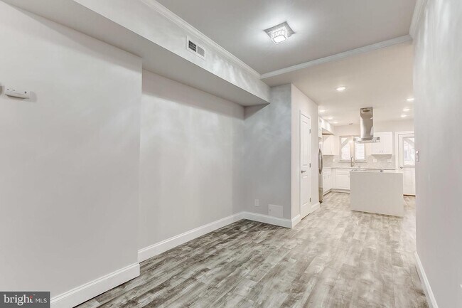 Building Photo - 1107 Sterrett St