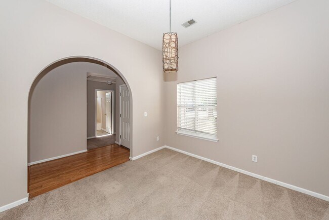 Foto del edificio - 3 Bedroom, 2 Bathroom Home in Whitehall - ...