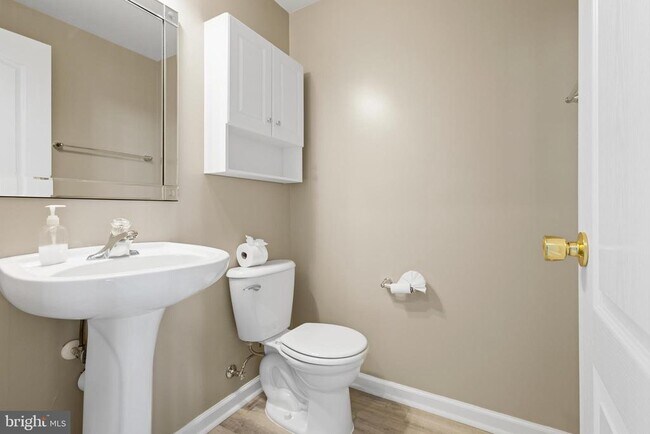 Building Photo - 305 Prestwick Ln