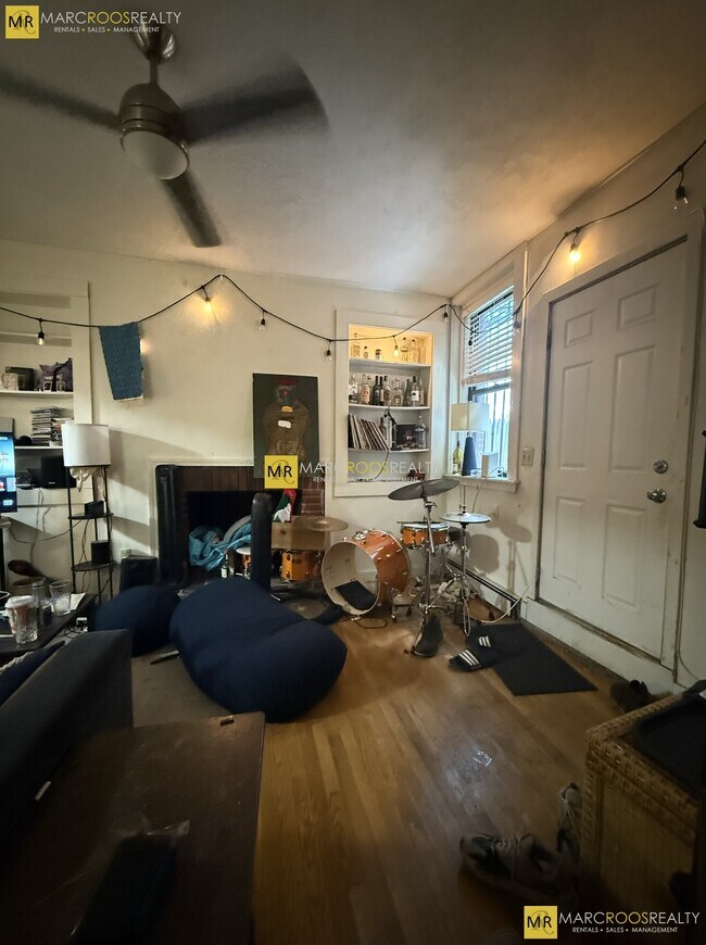 Foto del edificio - 589 Beacon St