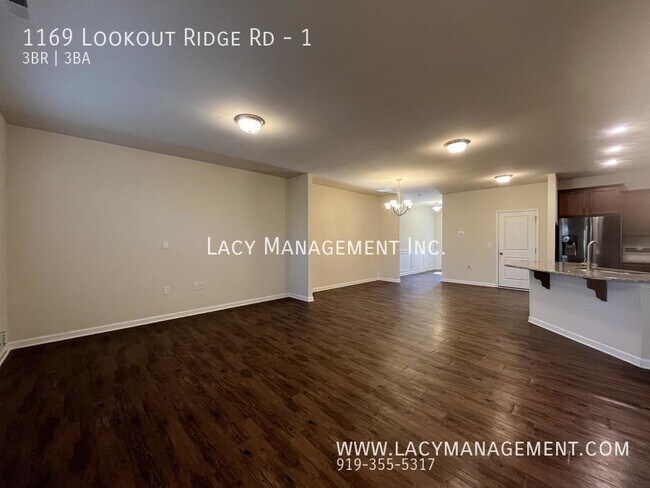 Foto del edificio - 1169 Lookout Ridge Rd