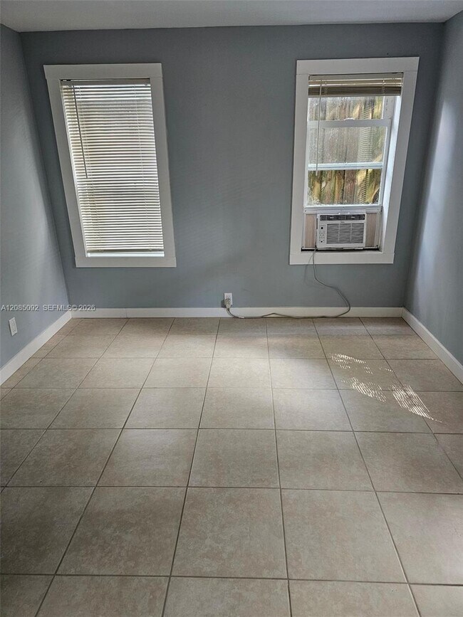 Foto del edificio - 807 SW 4th St