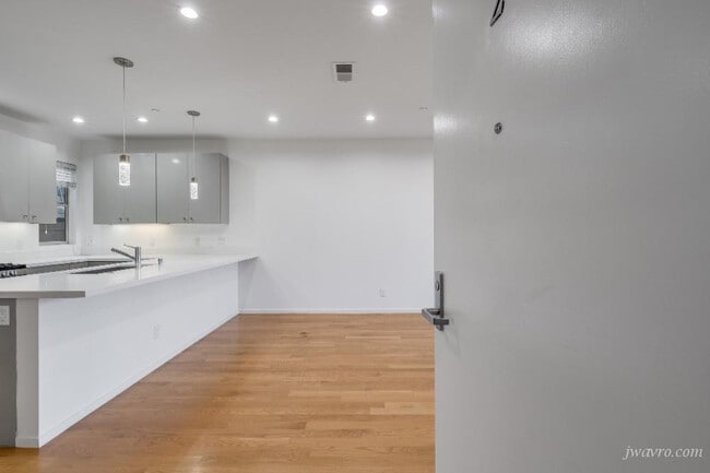 Foto del edificio - 1280 Hampshire St