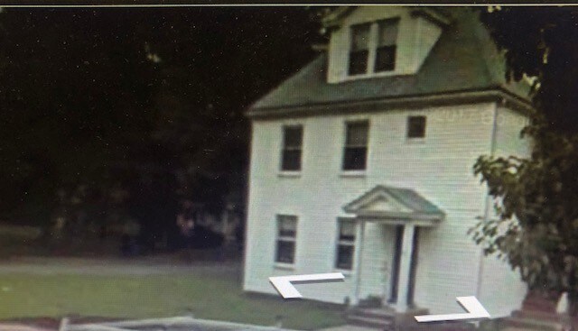 2 bedroom, 1 bath. Tenant at will lease - 8 Summer St