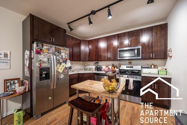 Building Photo - 4 bedroom in Chicago IL 60642