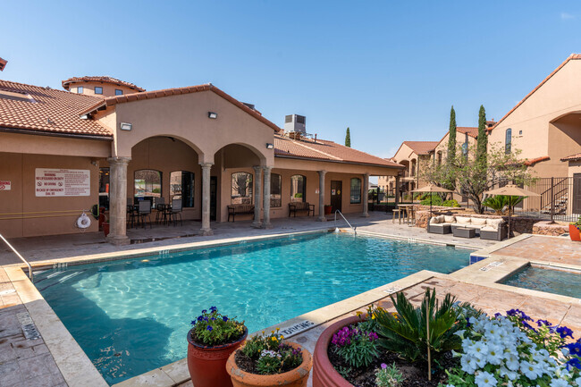 Piscina - The Tuscany at Mesa Hills